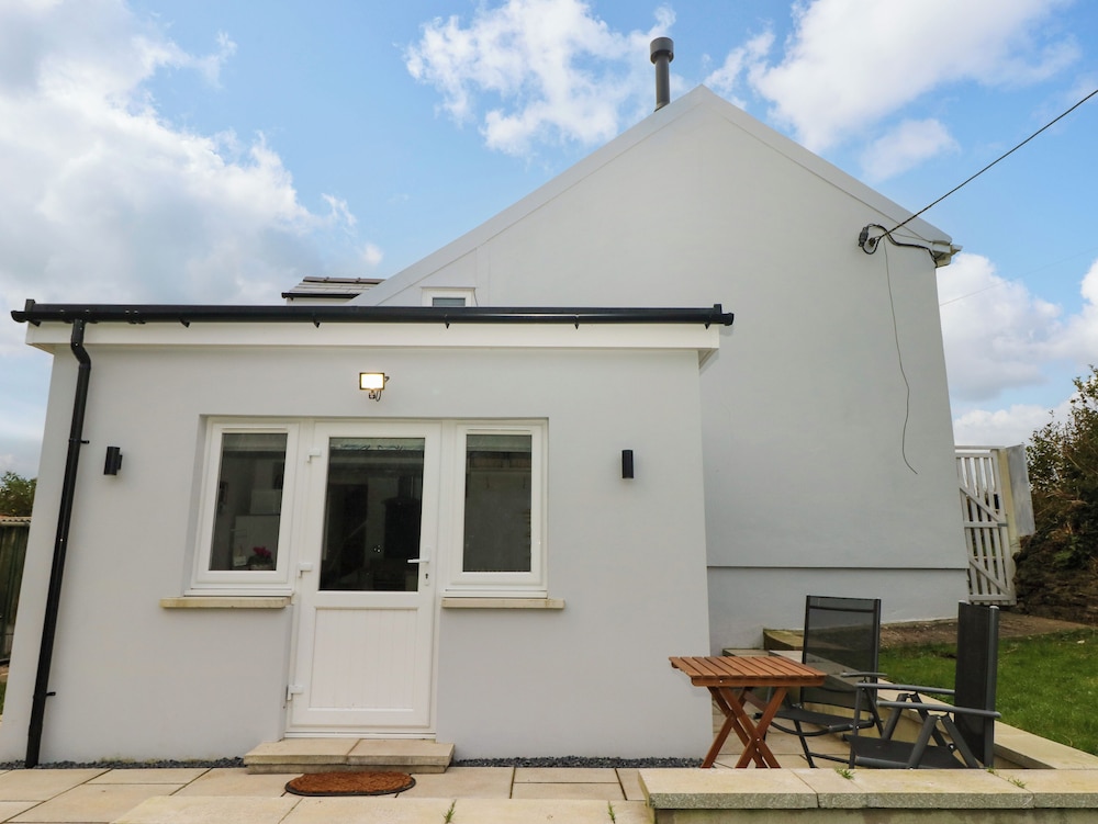 Orchard View - carbon neutral hotel in Pembroke