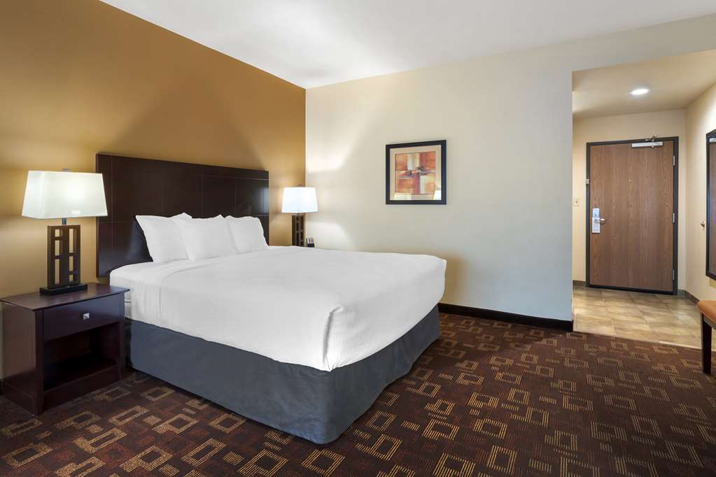 Best Western Plus Goliad Inn & Suites - photo 13