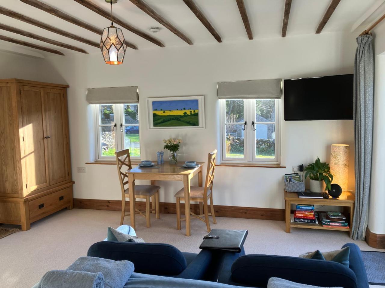 The Dale Luxurious annexe with stunning view