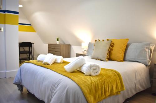 Lux 2 Bed Apt Central Location Balcony & Parking