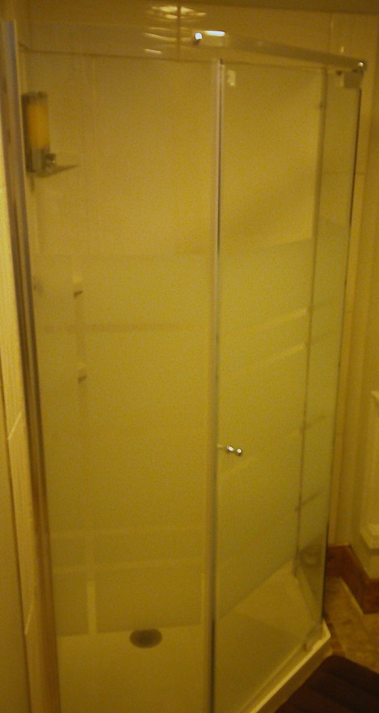Lil Black Bear Inn - photo 94