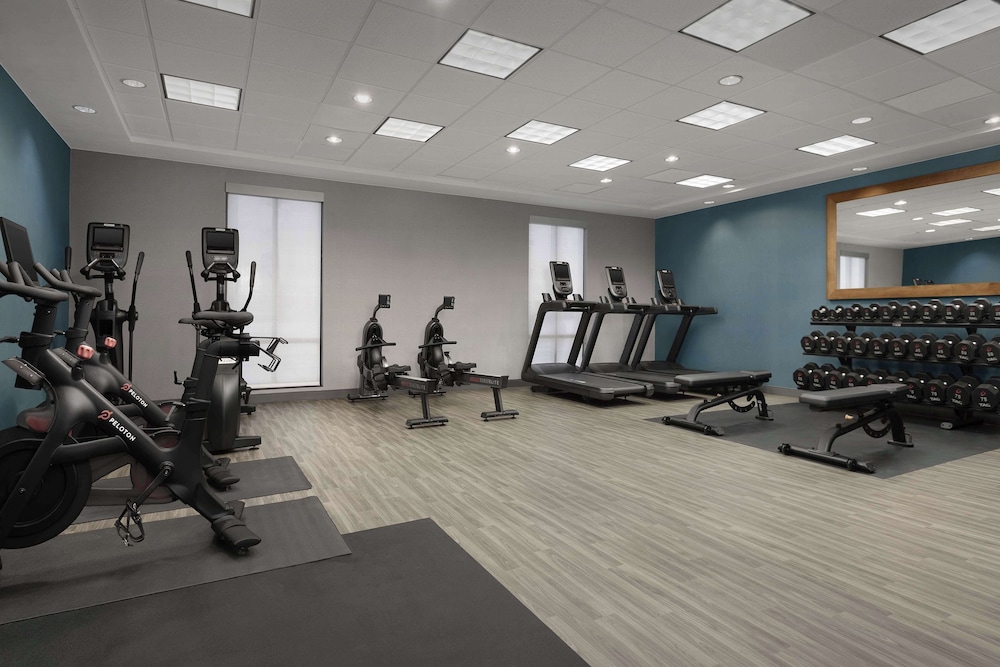 Hampton Inn Waterloo Cedar Valley - photo 42