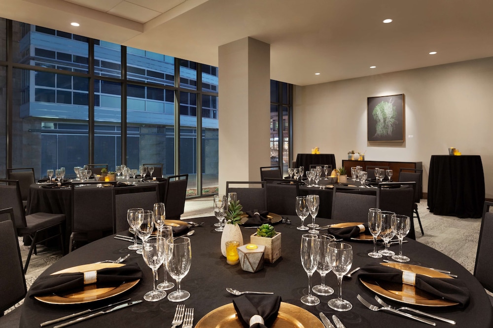 Embassy Suites by Hilton Boulder - photo 40