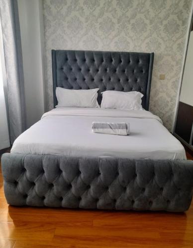 Charming Urban Retreat Apartment With Private Parking Fully Equipped Gym Children Playing Ground And Unbeatable City Views