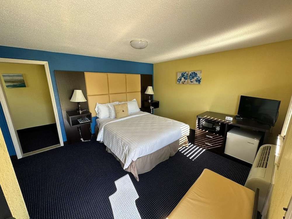 Americas Best Value Inn North Kingstown - photo 13