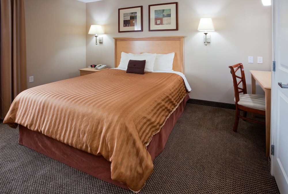 Candlewood Suites Milwaukee Brown Deer by IHG - photo 10