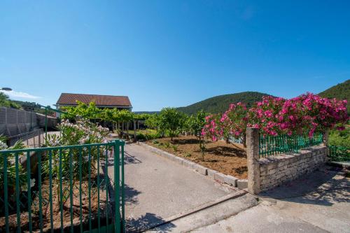 Apartment Luka — 4-Star Luxury Hotel in Skradin, Croatia