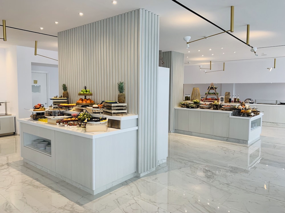 מזון ומשקאות