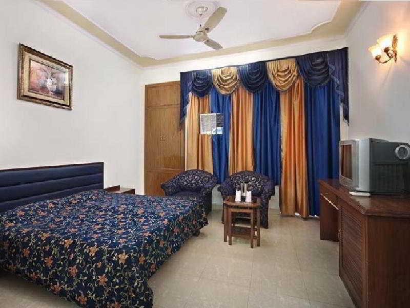 Hotel Mandakini Grand — Karol Bagh