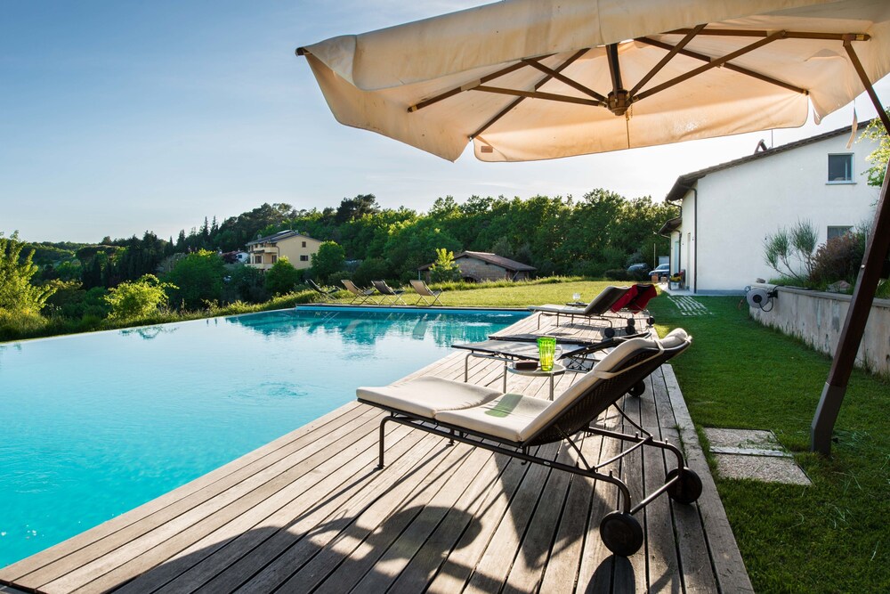 B&B Alle Cime — 4-Star Luxury Hotel in Perugia, Italy