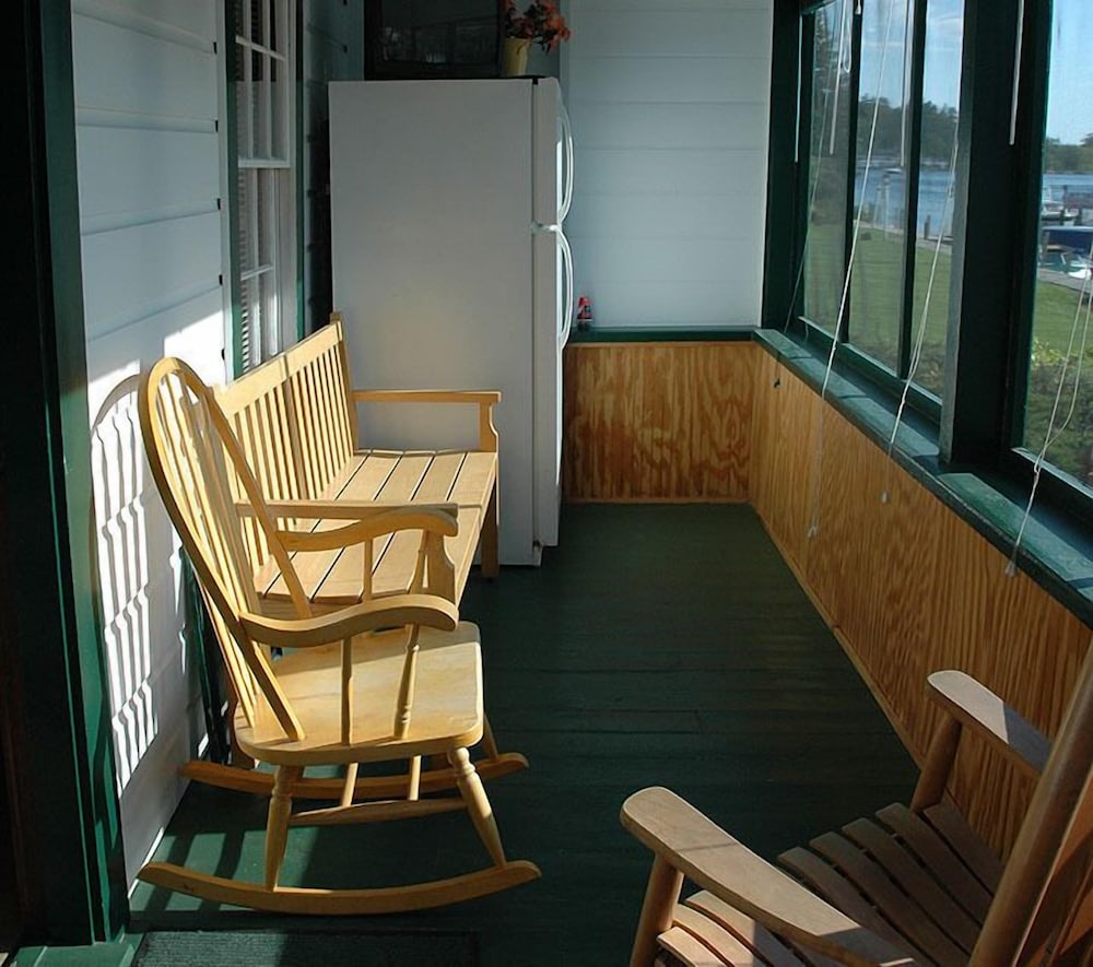 Channel Watefront Cottages - photo 77