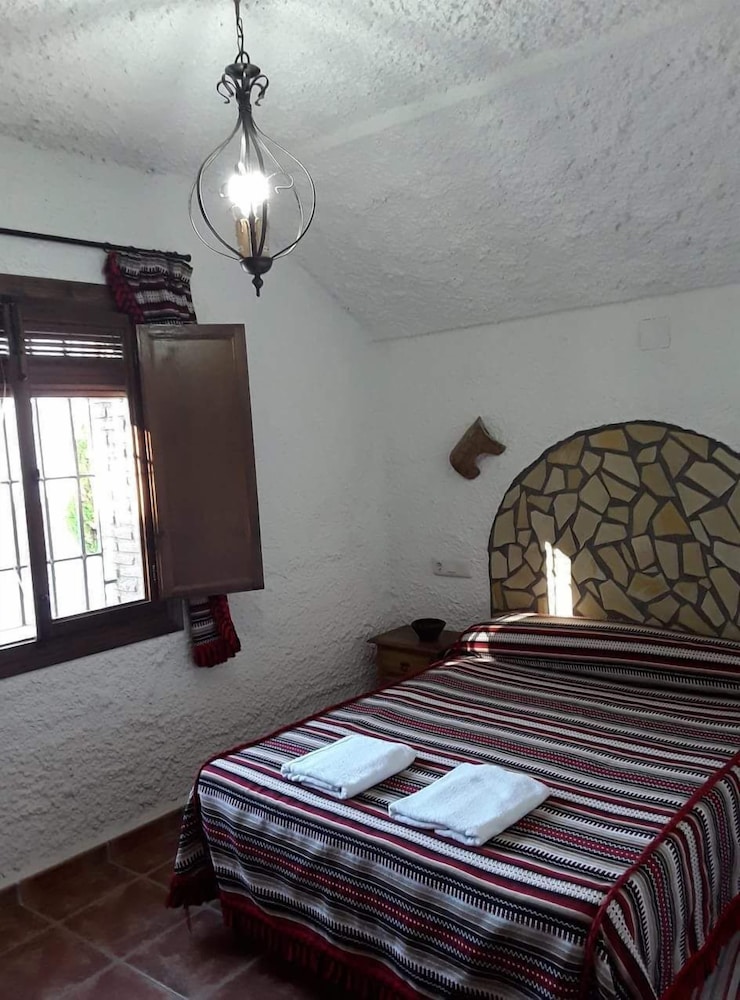 Cuevas Lourdes N 2 — hotel in Benamaurel