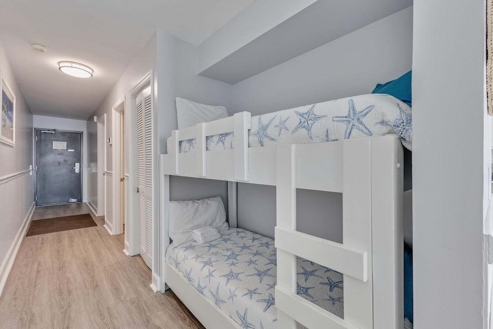 1106 Seaward Way by Atlantic Towers — Carolina Beach — photo 3