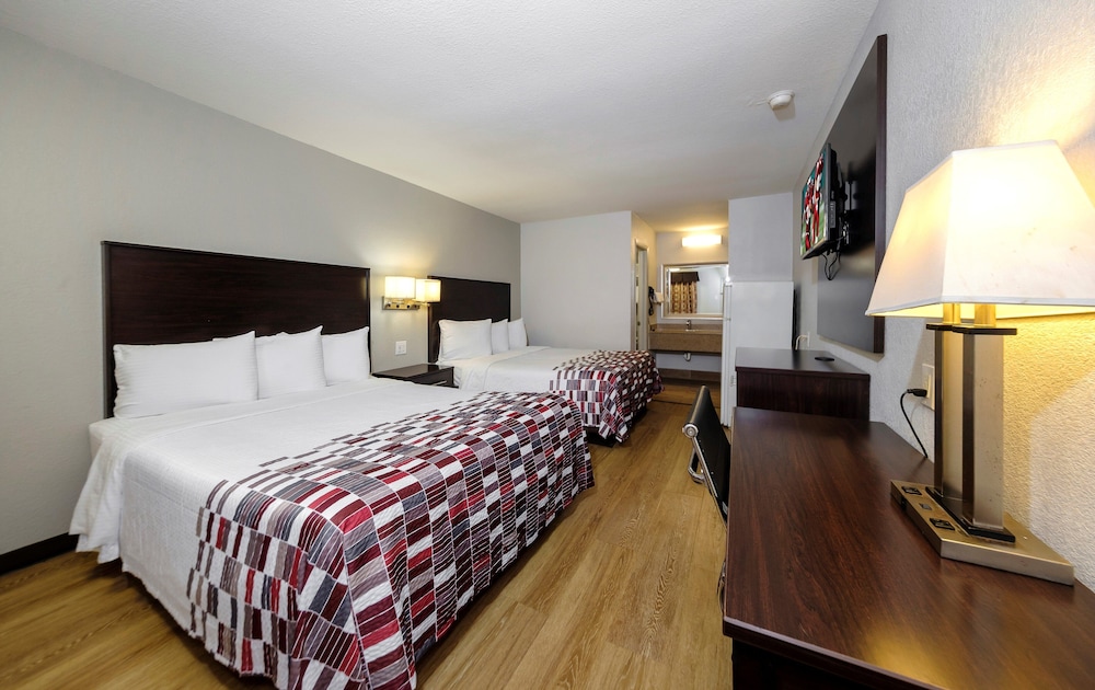Red Roof Inn Arlington Entertainment District - photo 21