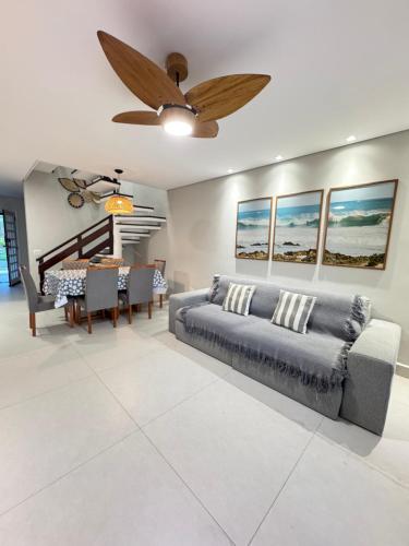 Condomínio Clube lazer total na Praia da Enseada in Guaruja, Brasil