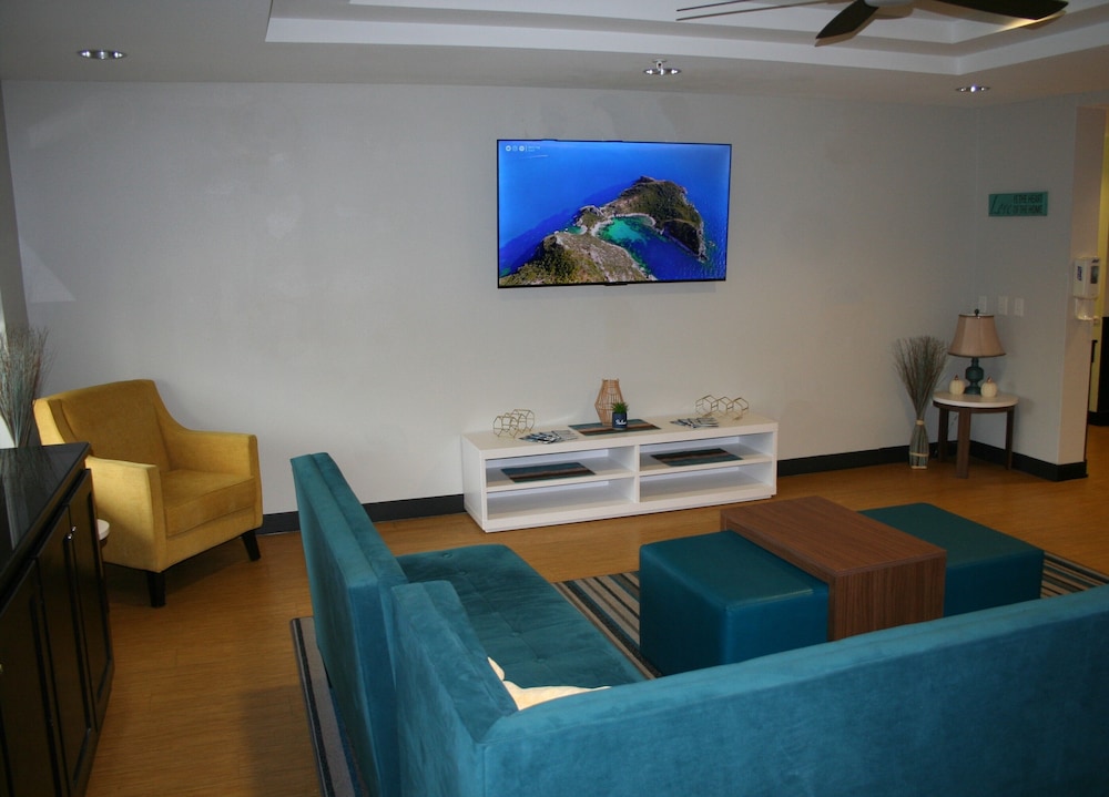MainStay Suites Jacksonville near Camp Lejeune - photo 2