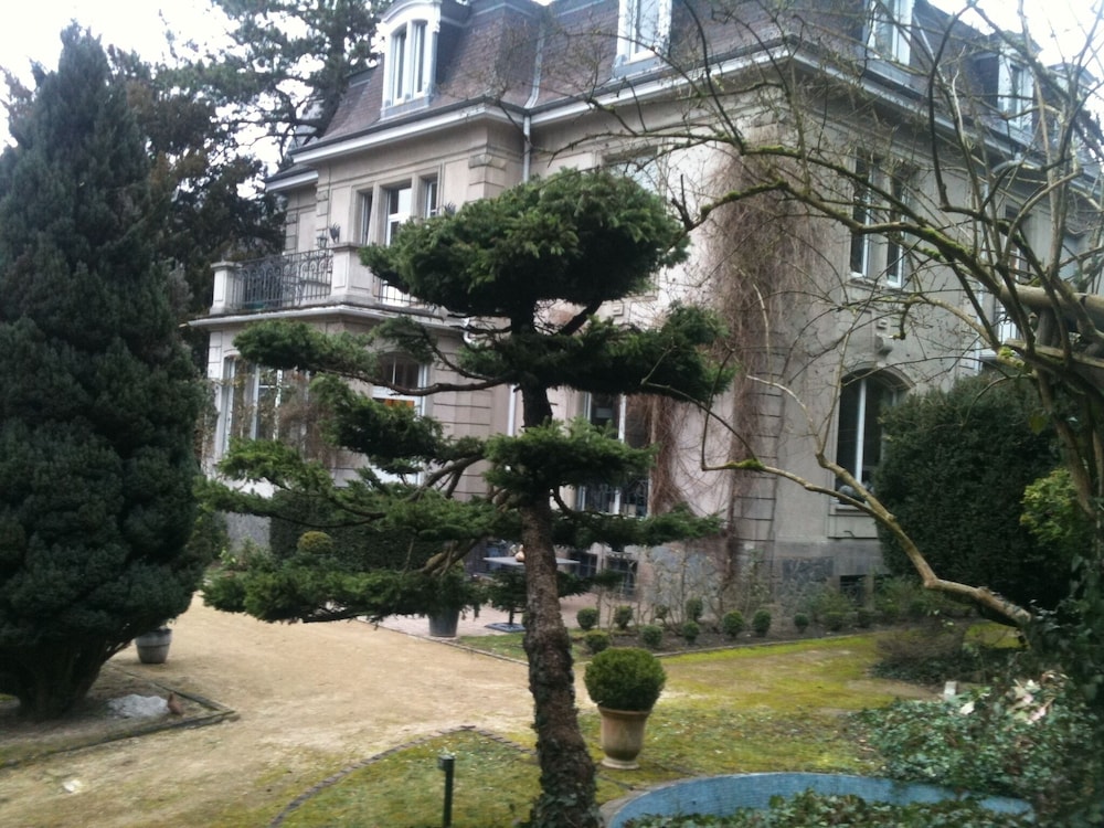 Peonia at Home — 4-Star Luxury Hotel in Mulhouse, France
