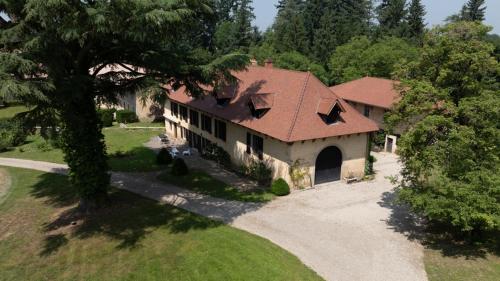 Les Jacines - carbon neutral hotel in Unknown City