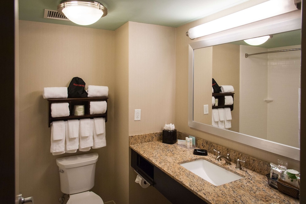 Hampton Inn & Suites Gulfport I 10 - photo 50