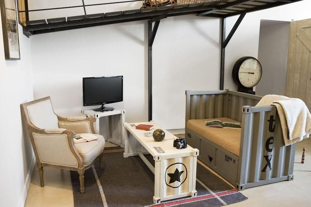 H tel Durb in Nantes, France