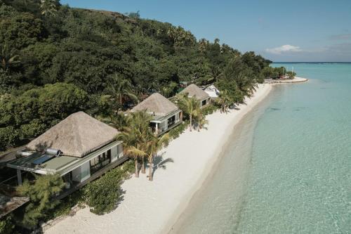 Baby Plage Bora Bora — Unknown City