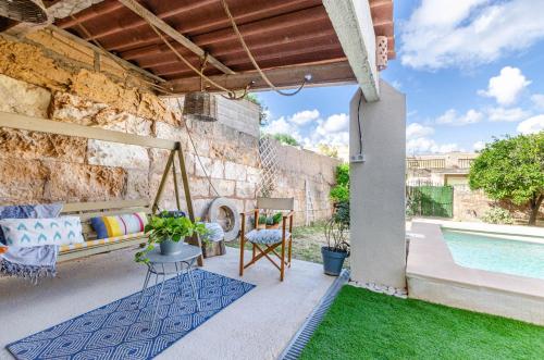 Yourhouse Cas Forner — Maria De La Salut