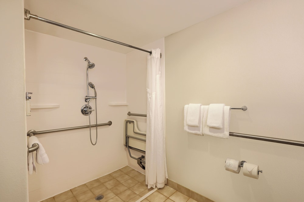 Holiday Inn Express & Suites Raleigh North Wake Forest by IHG - photo 32