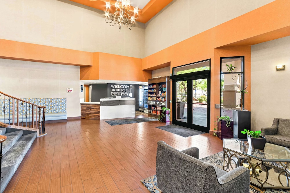 Hampton Inn & Suites Phoenix Goodyear - photo 4