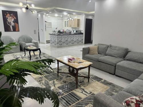 Cozy Modern Apartment In El Nozha by Landmark Stays — 4-Star Luxury Hotel in Cairo, Egypt