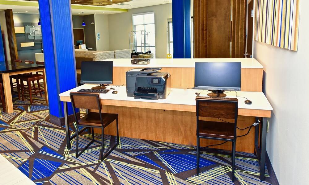Holiday Inn Express & Suites Perryville by IHG - photo 49