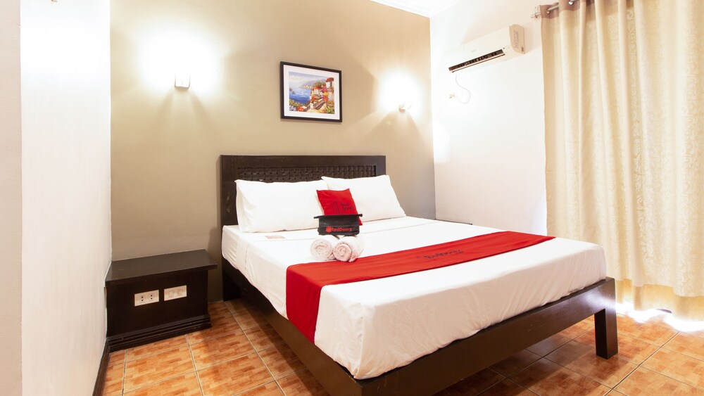 RedDoorz @ KM 50 Aguinaldo Highway Tagaytay in Cavite, Philippines