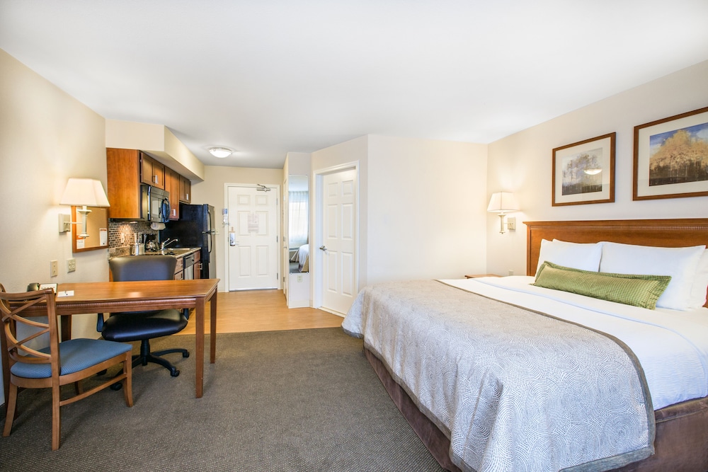 Candlewood Suites Pittsburgh Cranberry by IHG - photo 6