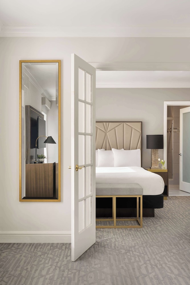 Martinique New York on Broadway Curio Collection by Hilton - photo 35