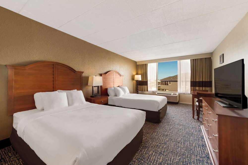 Comfort Inn South Oceanfront - photo 42