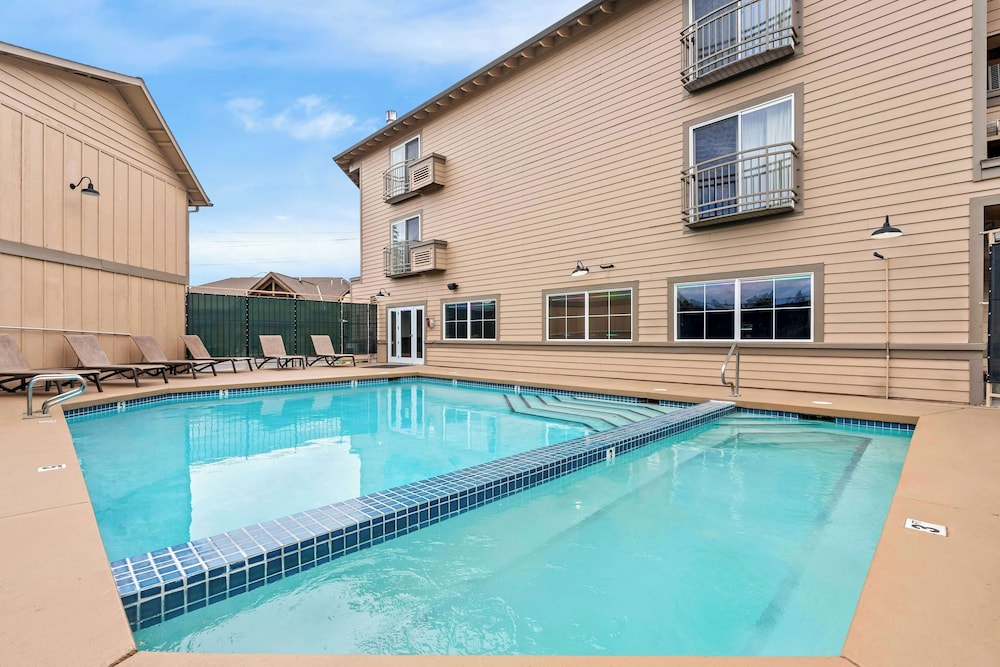 Best Western Rocky Mountain Lodge - photo 27