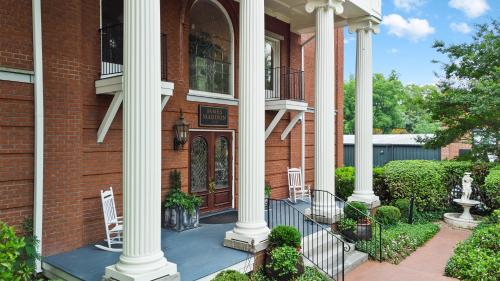The James Madison Inn - photo 5