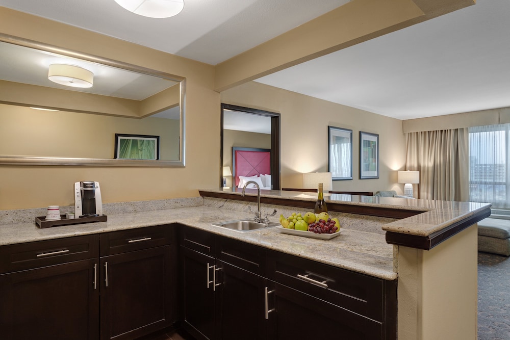 Crowne Plaza Houston Galleria Area by IHG - photo 18
