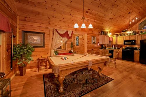 Splish Splash — 4-Star Luxury Hotel in Gatlinburg, United States
