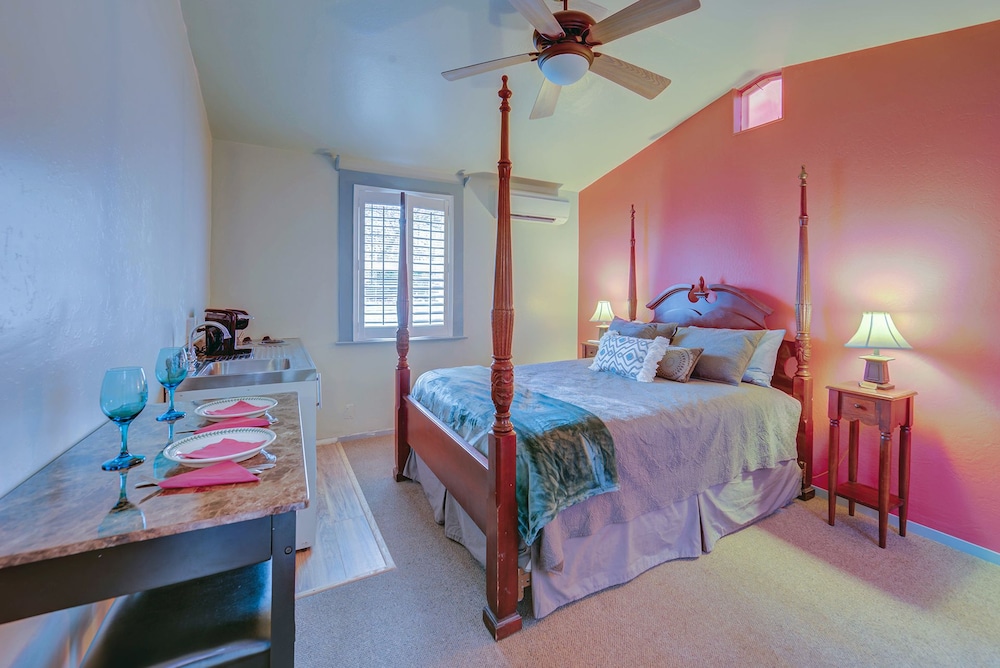 Carlisle Garden Suites - photo 19