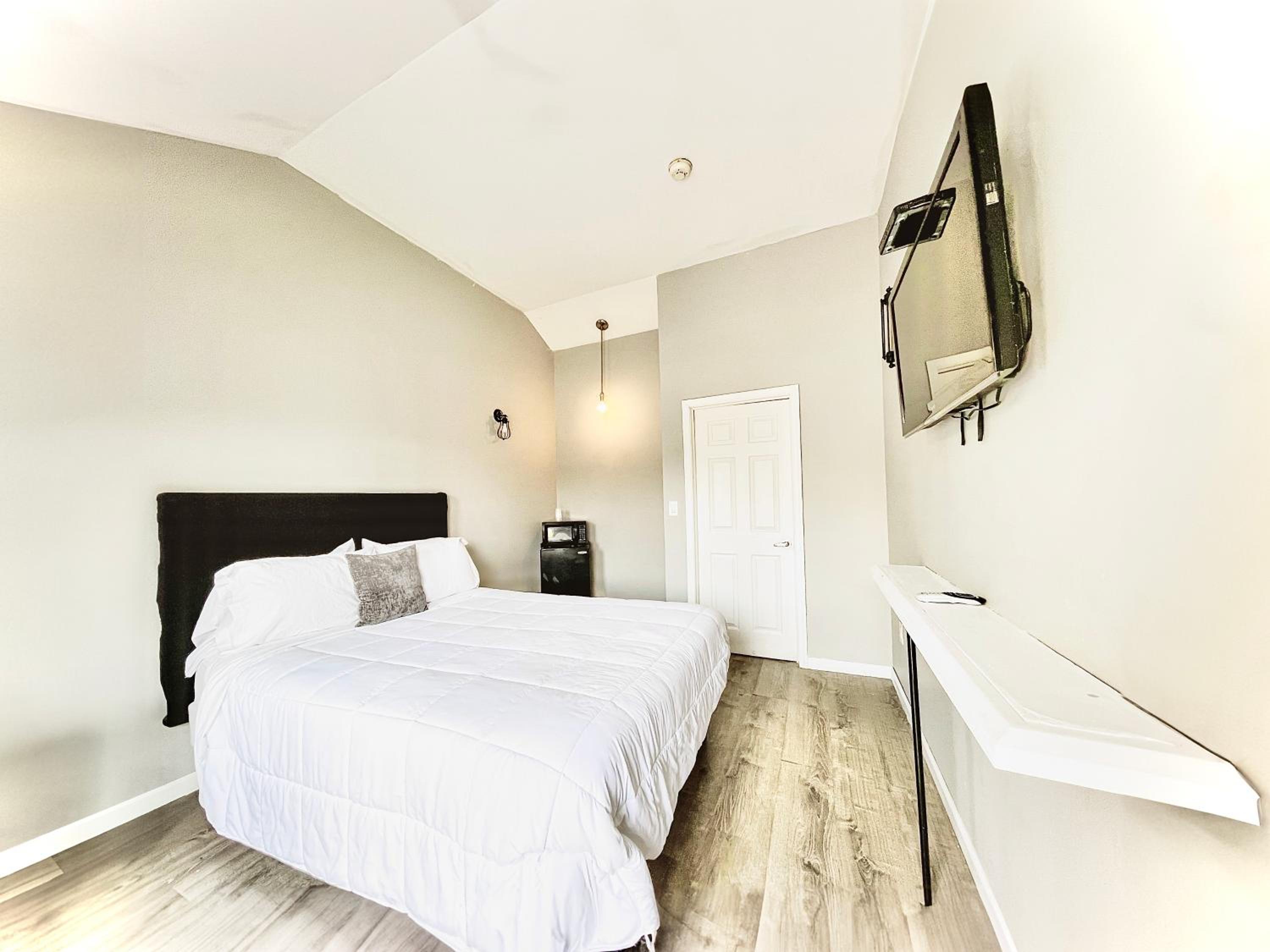 Penn Lodge Hotel & Suites - photo 5
