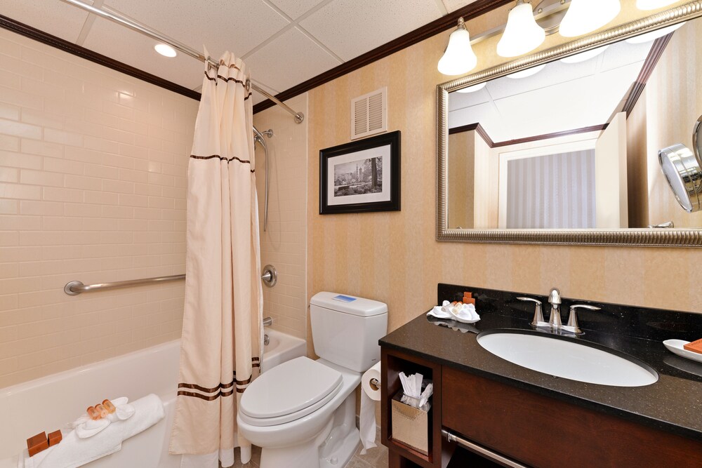 Madison Hotel - photo 22