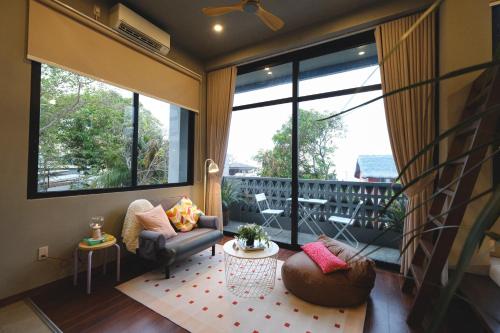 Lux Sea Studio 1 — 4-Star Luxury Hotel in San Juan, Philippines