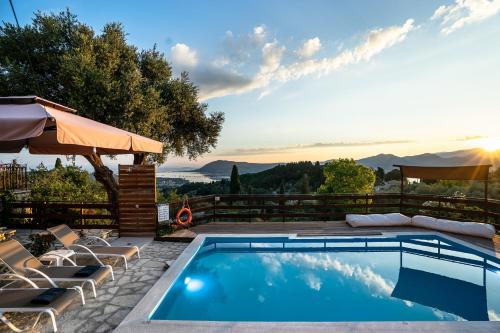 Afroksilia Villa Krinos — 4-Star Luxury Hotel in Katouna, Greece