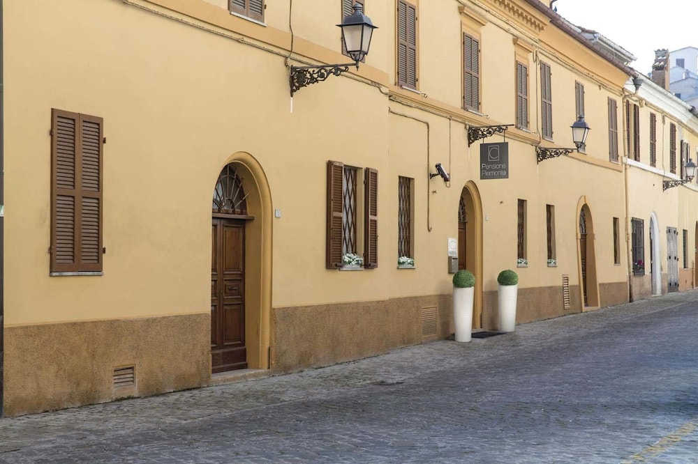 Pensione Piemonte in Loreto, Italy