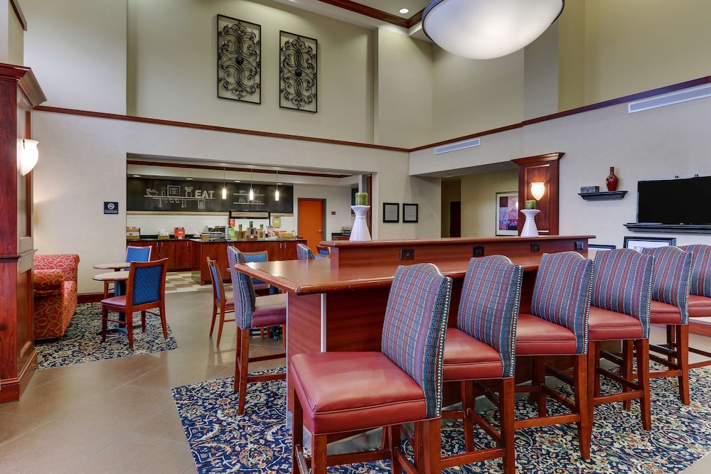 Hampton Inn & Suites Indianapolis Airport - photo 48