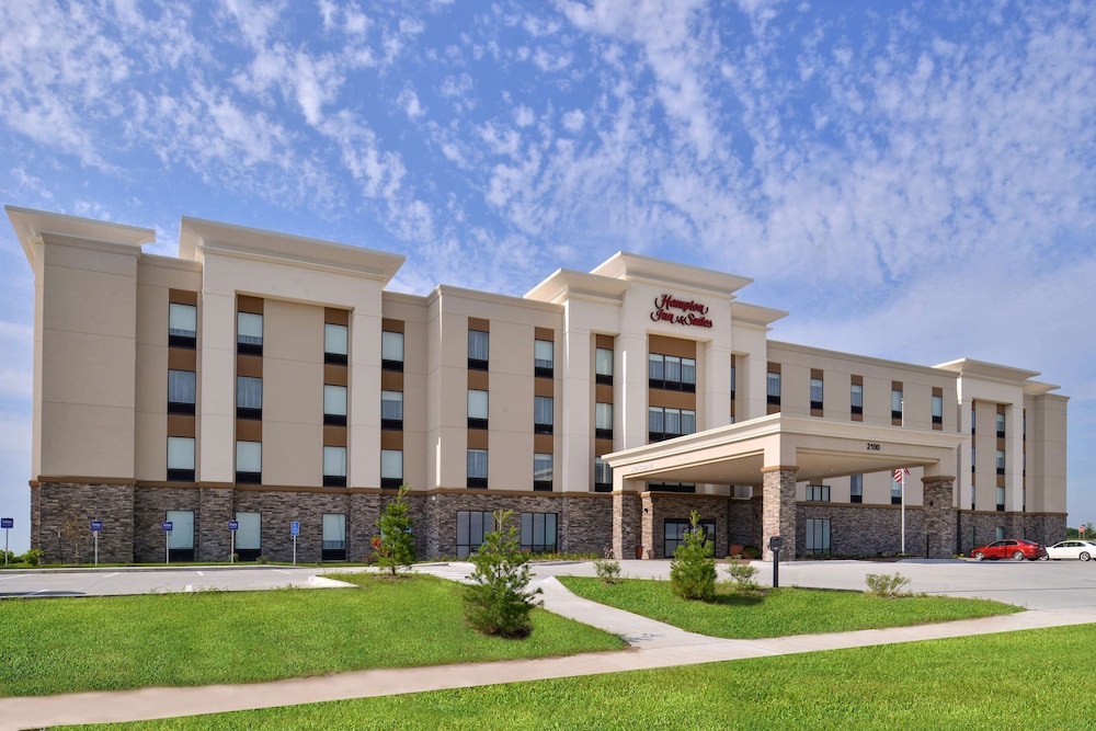 Hampton Inn & Suites Ames - photo 49