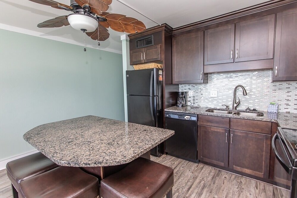 Royal Garden Resort 903 2 Bedroom Condo by RedAwning - photo 7
