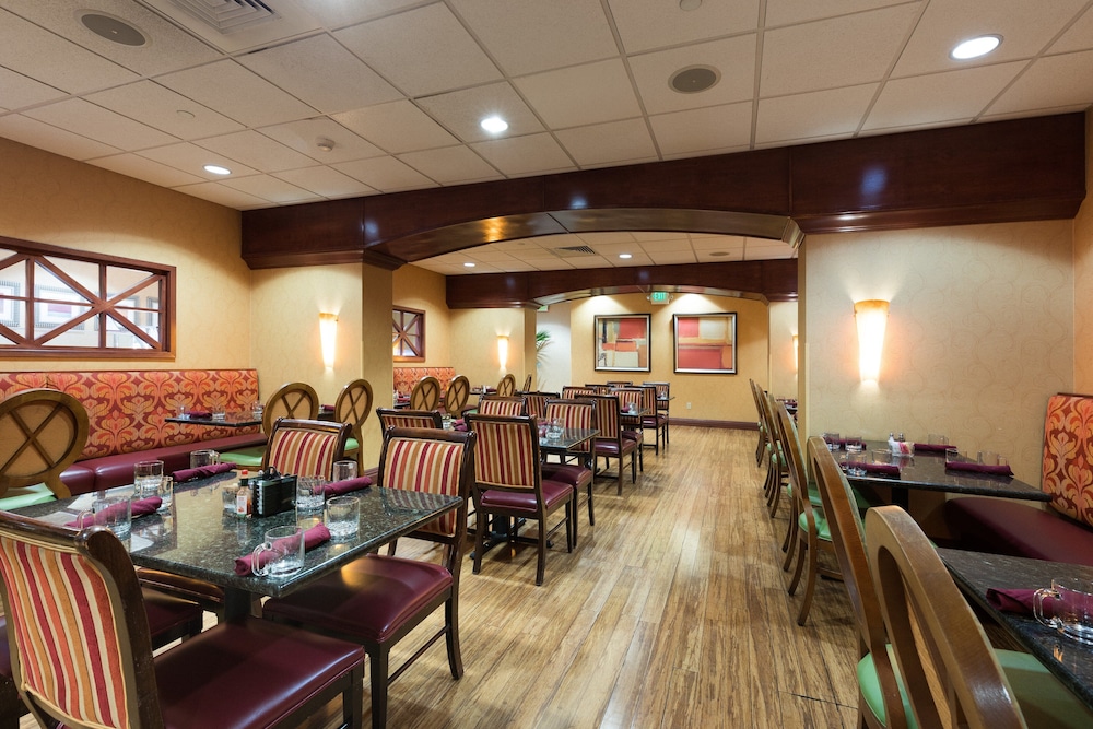 Holiday Inn Sacramento Downtown Arena by IHG - photo 35
