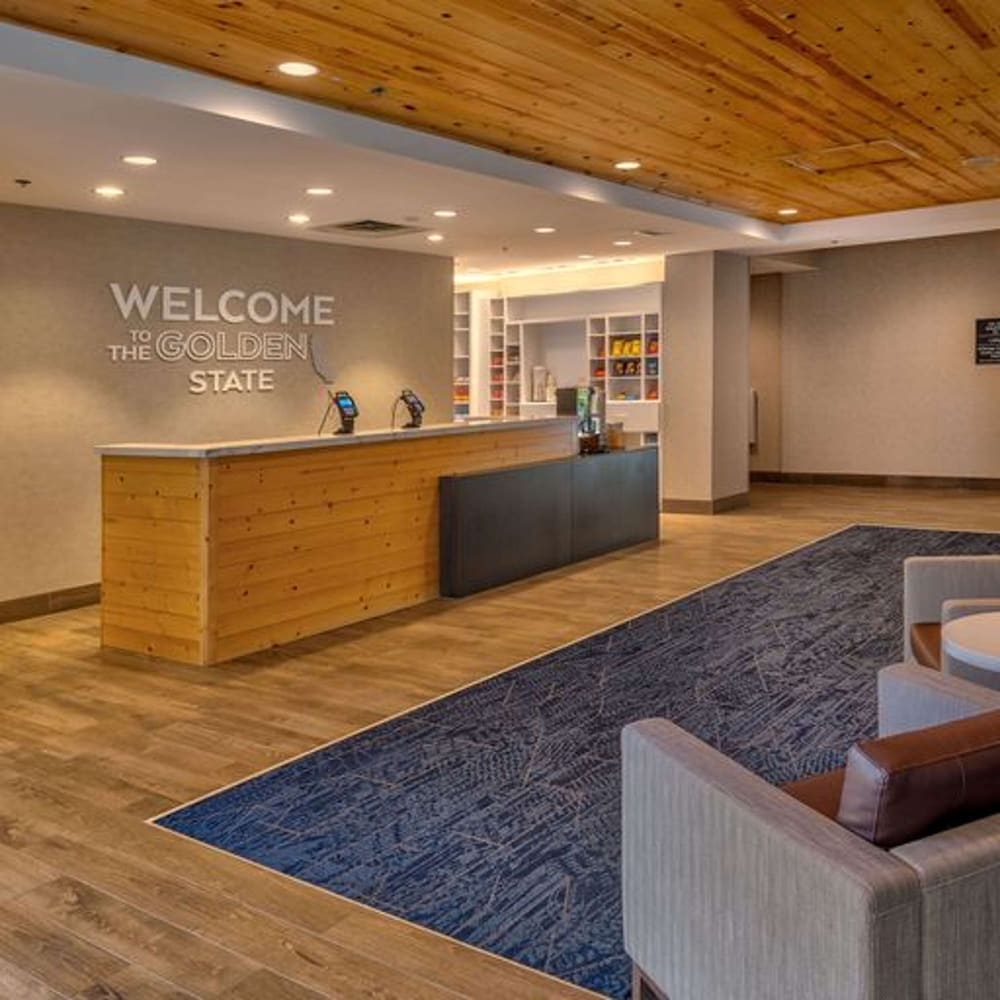 Hampton Inn and Suites South Lake Tahoe - photo 4