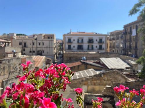 Shallah Apartment nel cuore del centro storico di Palermo — 4-Star Luxury Hotel in Palermo, Italy